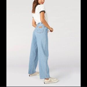 WOMEN'S WRANGLER® BARREL 652 HIGH RISE JEAN IN BLUESTONE sz 30